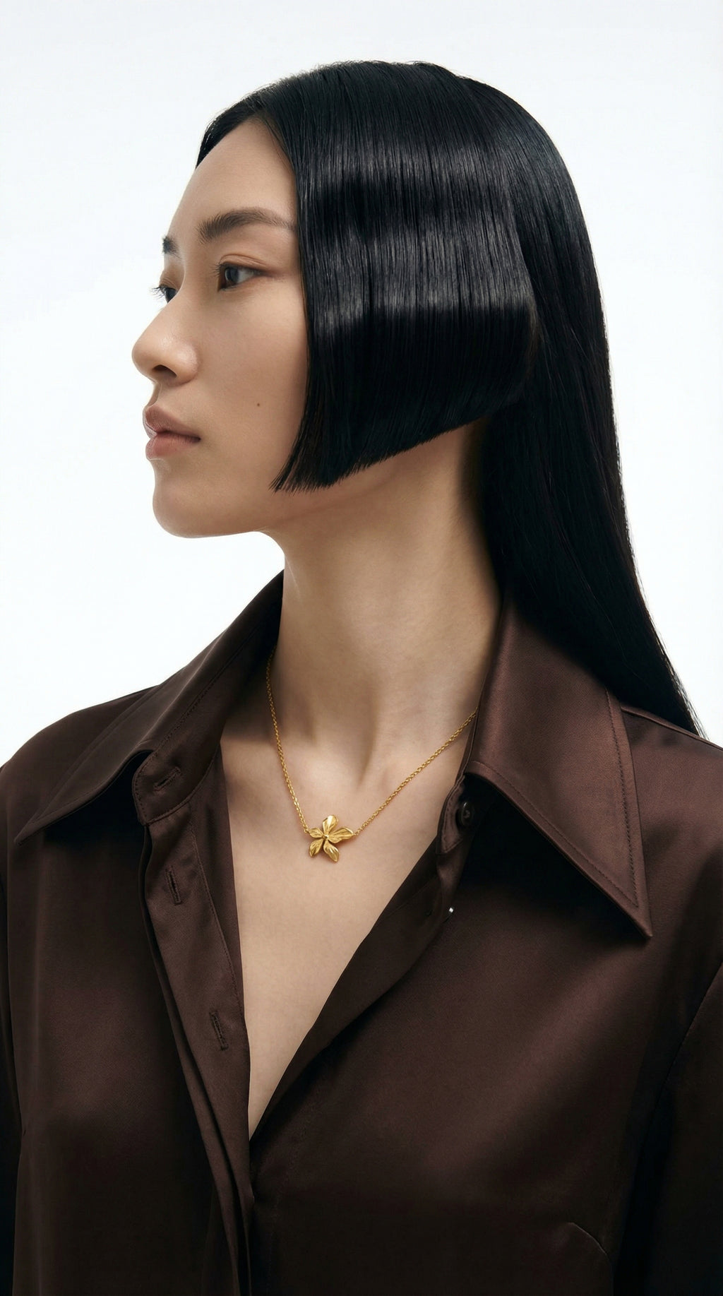 قلادة فلورا