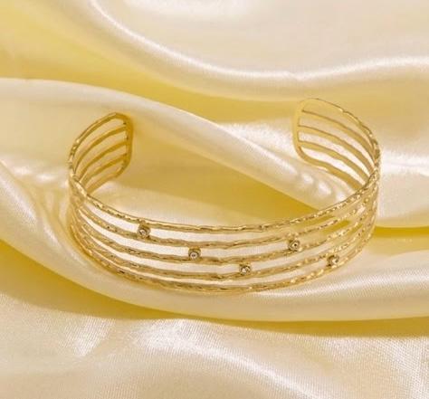 Eva Bangle