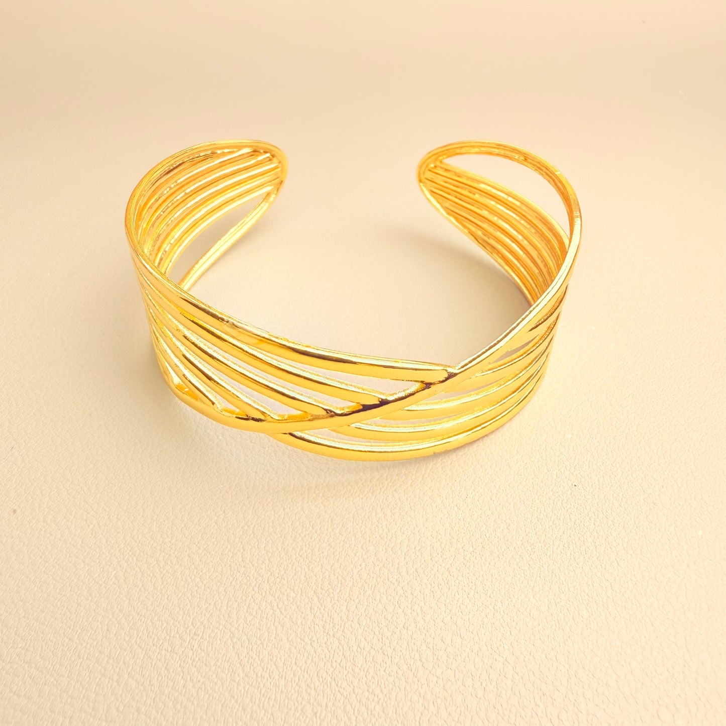Selena Bangle