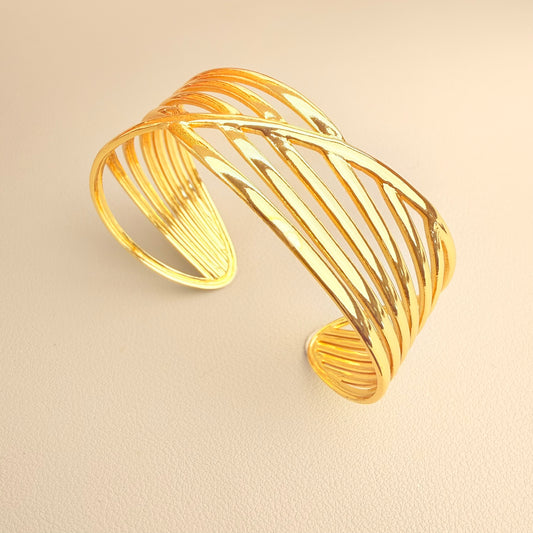 Selena Bangle