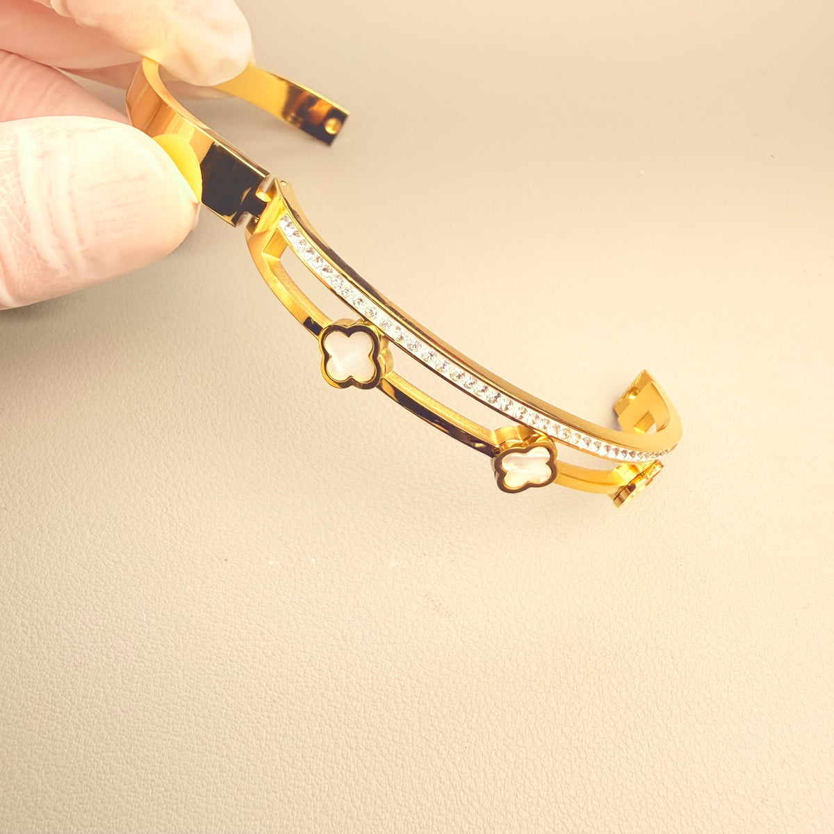 Emilia Bangle