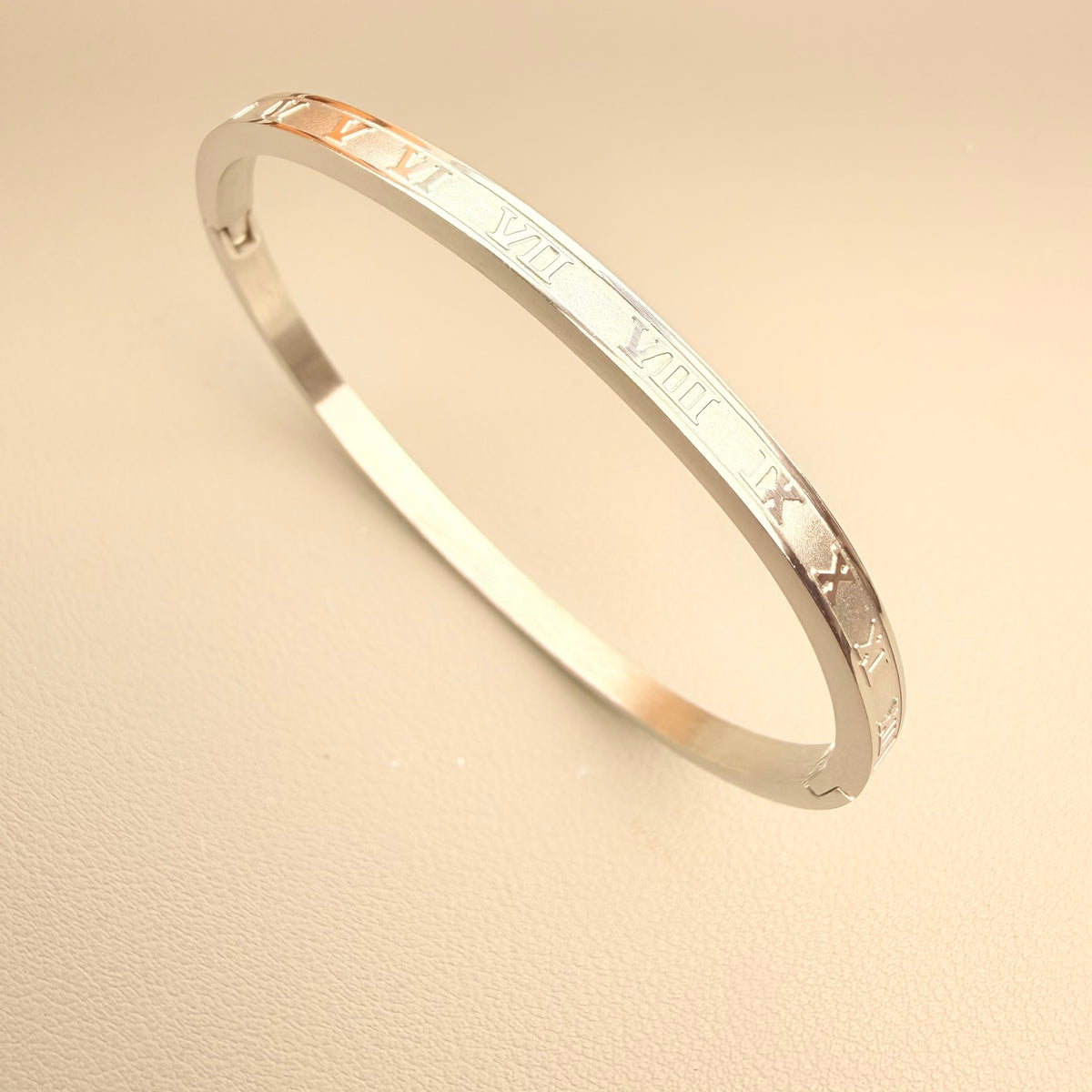 Olivia Bangle