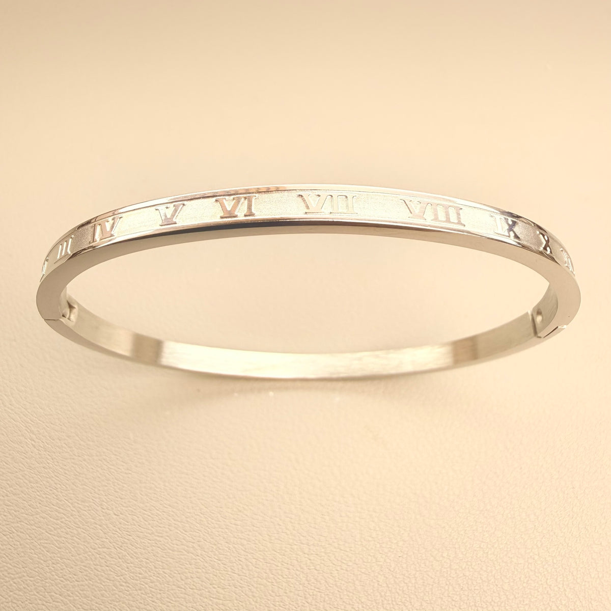 Olivia Bangle